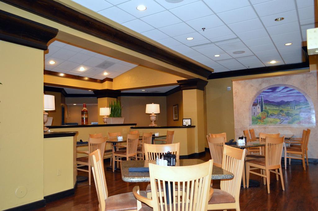 Red Lion Hotel Highpoint المظهر الخارجي الصورة