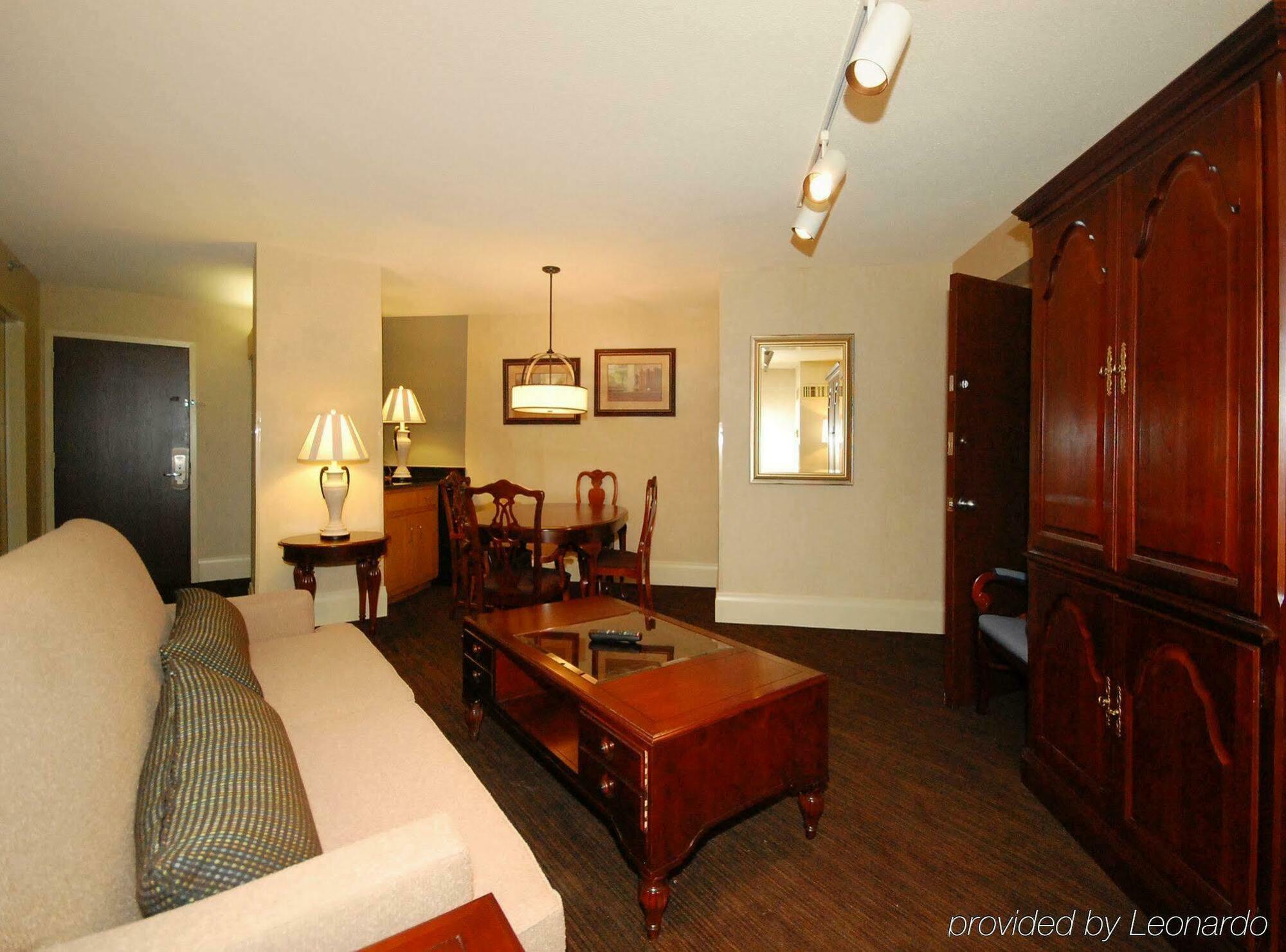 Red Lion Hotel Highpoint الغرفة الصورة