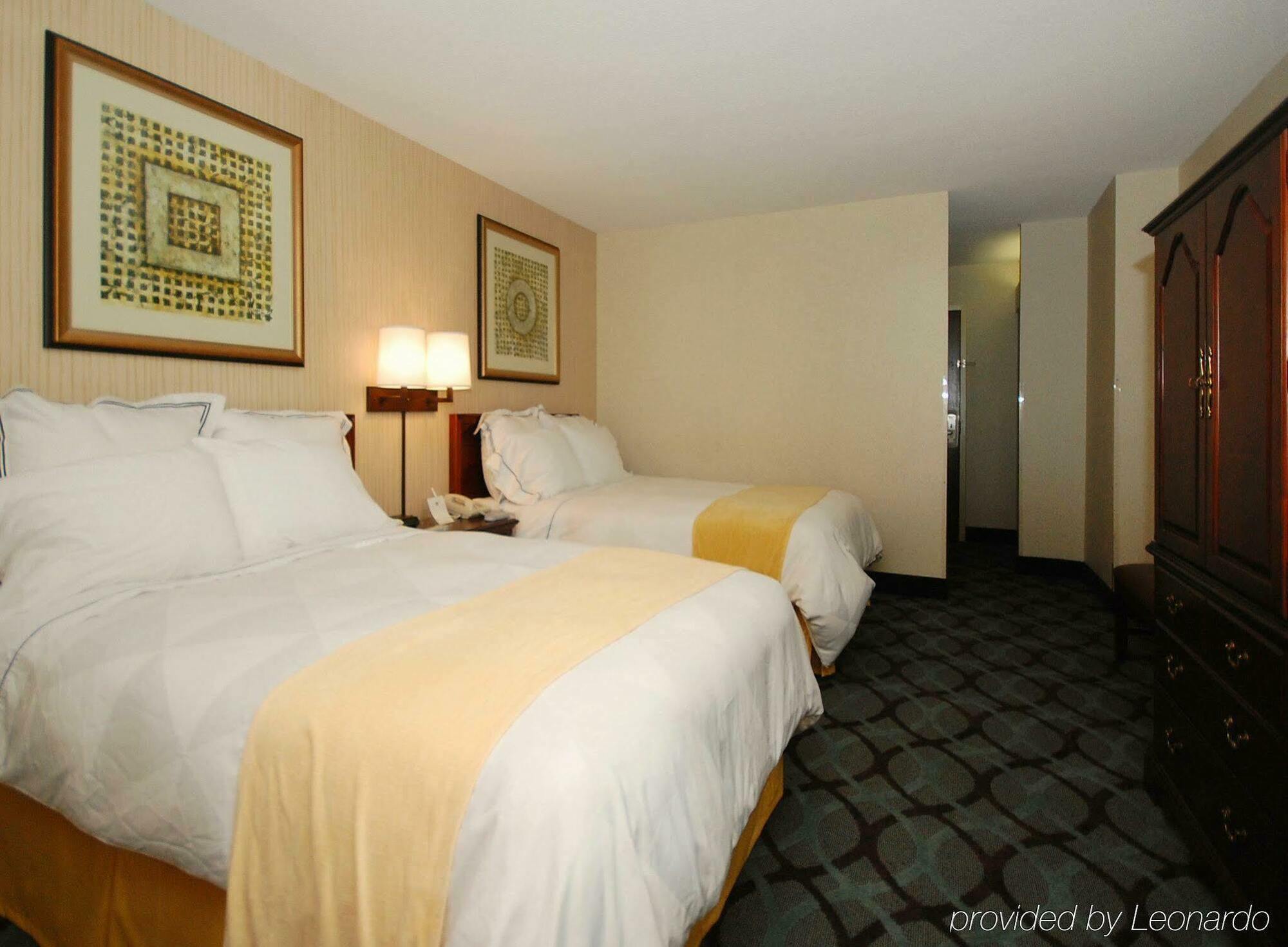 Red Lion Hotel Highpoint الغرفة الصورة
